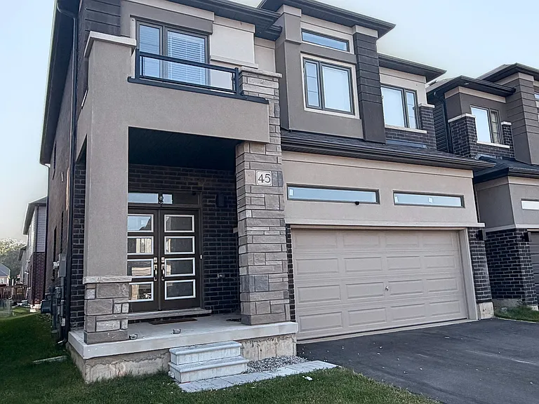 45 Dennis Ave — Photo 3