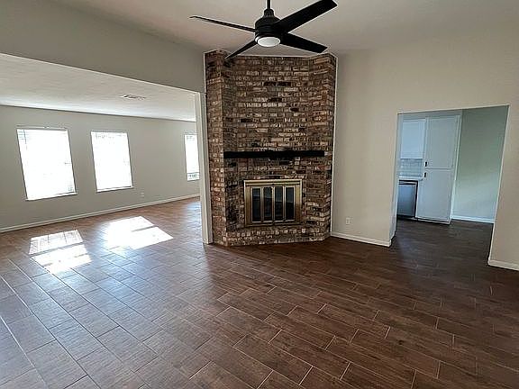 3rd image of 970 Norwood Dr