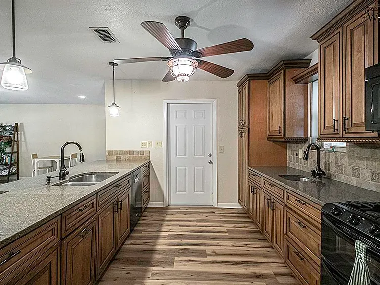 2905 S Bandera Dr — Photo 7