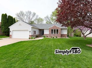 710 E 6th St, Coal Valley, IL