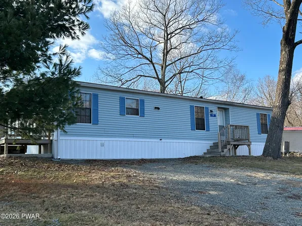 7 Sky View Dr, Lake Ariel, PA 18436