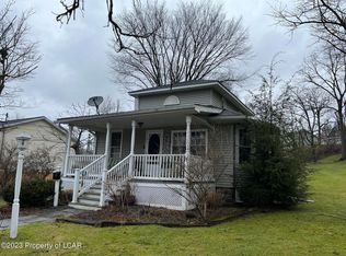 31 Claude St, Dallas, PA 18612