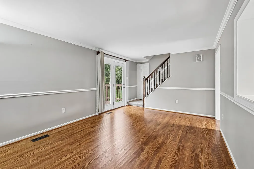 3 bed, 1300 sqft, $2,500 — Photo 4