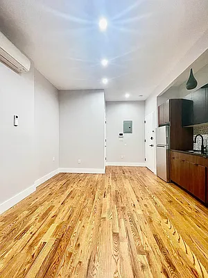 Rented by Cityside Rentals Corp | media 12