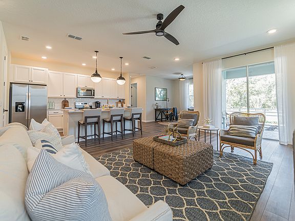 Glen at West Haven - Plant Interior Image 1