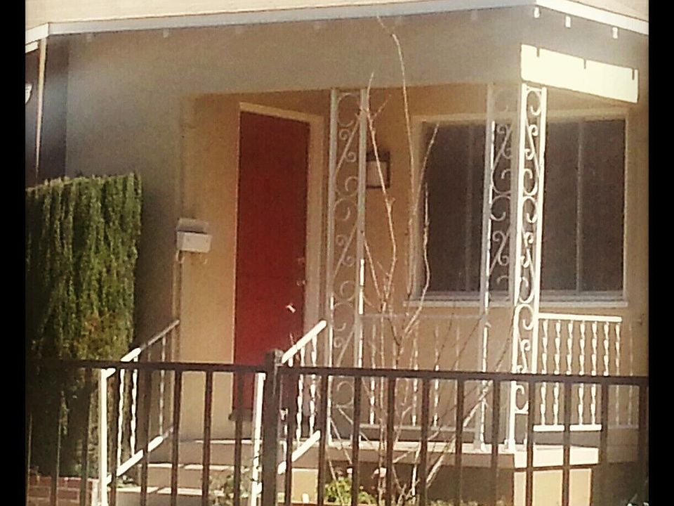 1st image of 7454 Kraft Ave