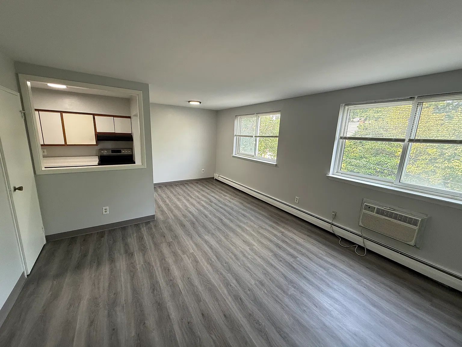 2307 N Harrison Street — Photo 3