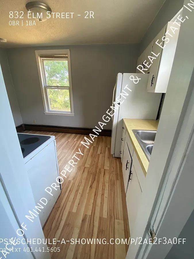Cozy 2nd Floor studio/1 bedroom for $1,100 per month — Photo 4