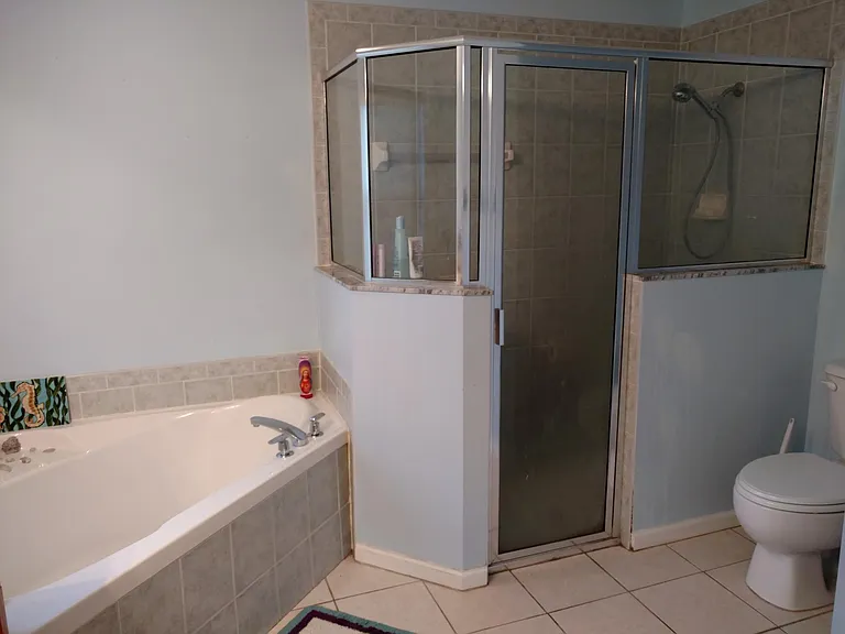 229 SW Chelsea Ter — Photo 14