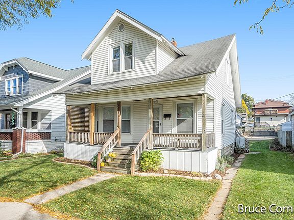 2nd image of 1022 Pine Ave NW