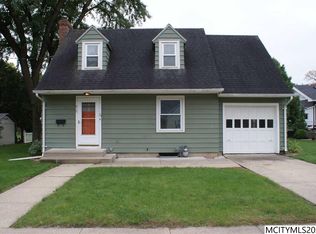 817 2nd St SE, Mason City, IA 50401