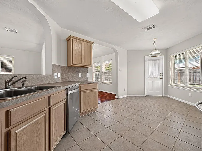 11814 Copperas Creek Dr — Photo 15