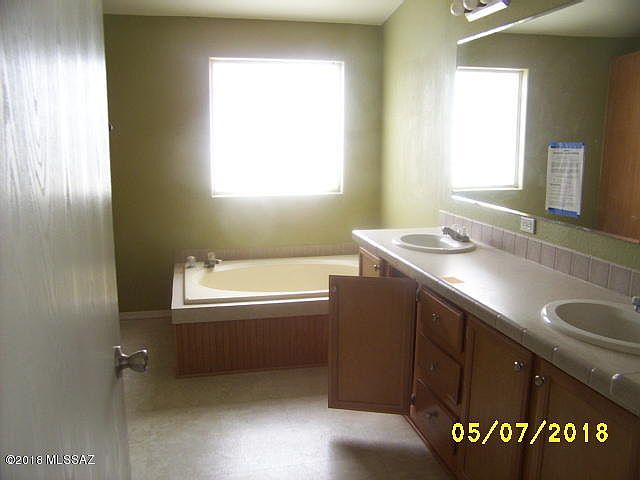 1st image of 15401 S Mann Ave