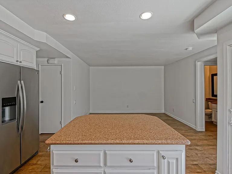 7148 Island Village Dr — Photo 15