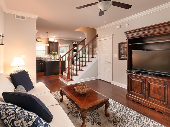 4th image of 134 Bellingham Dr NE