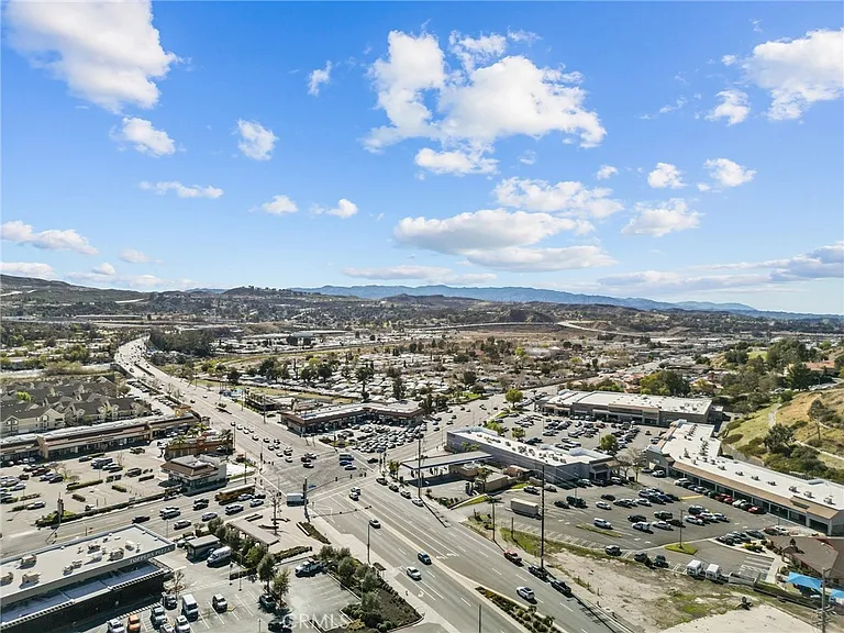 Aerial view of proximity to the Canyon Square Plaza, walking distance to restaurants and grocery shopping