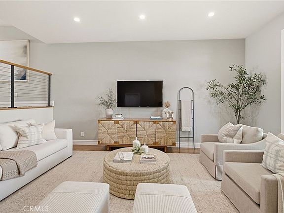 4th image of 437 2nd St