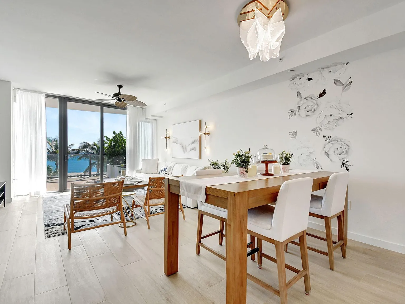 2 bed, 2.5 bath, $15,000 — Photo 2
