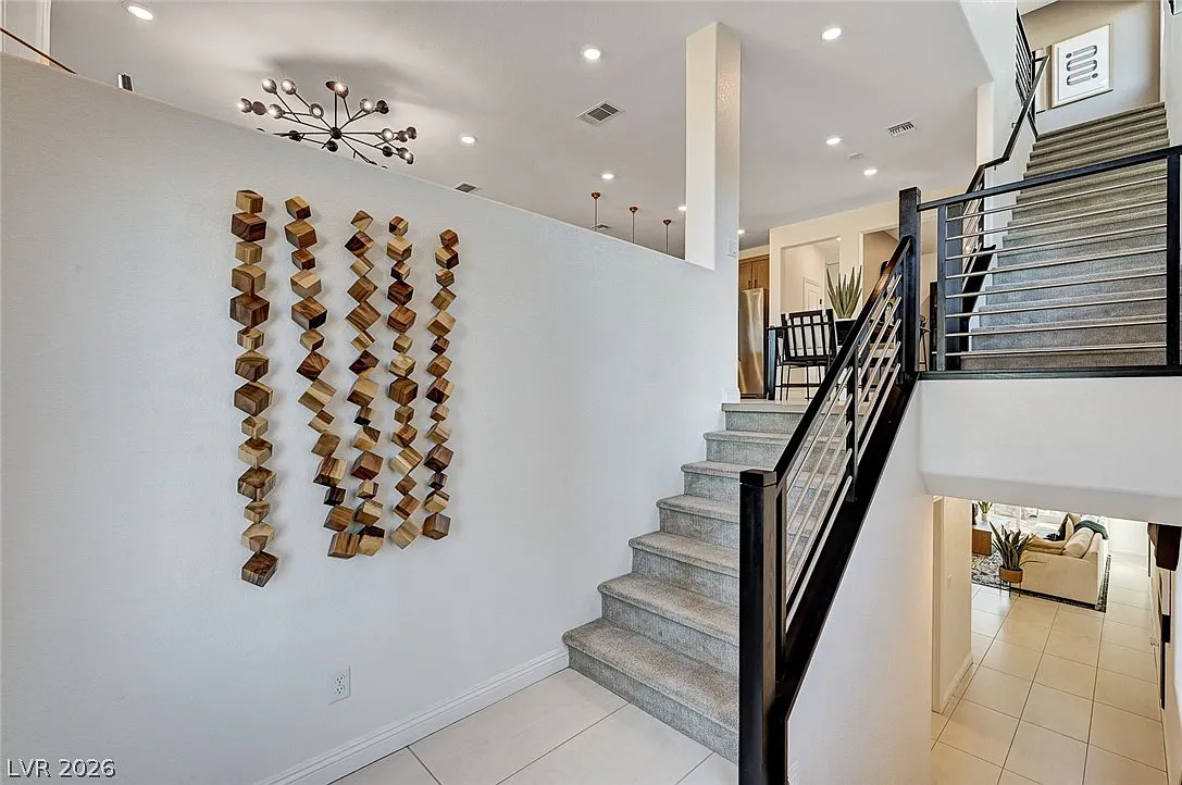 4 bed, 3.0 bath, 2677 sqft, $3,995 — Photo 3