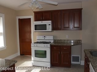 2262 N 65th St, Wauwatosa, WI 53213