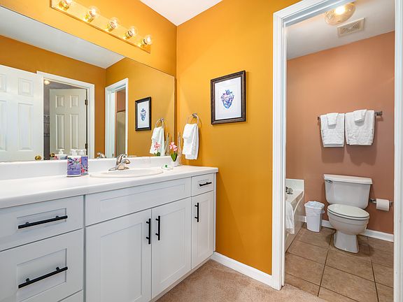4th image of 201 Willow Creek South Cir