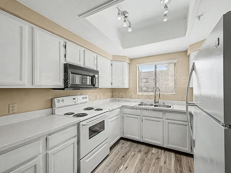 750 E Northern Ave #1048 — Photo 9