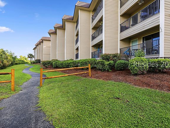 2nd image of 40 Folly Field Road UNIT C217