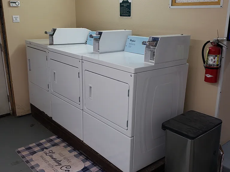 Center Point Apartments — Photo 7