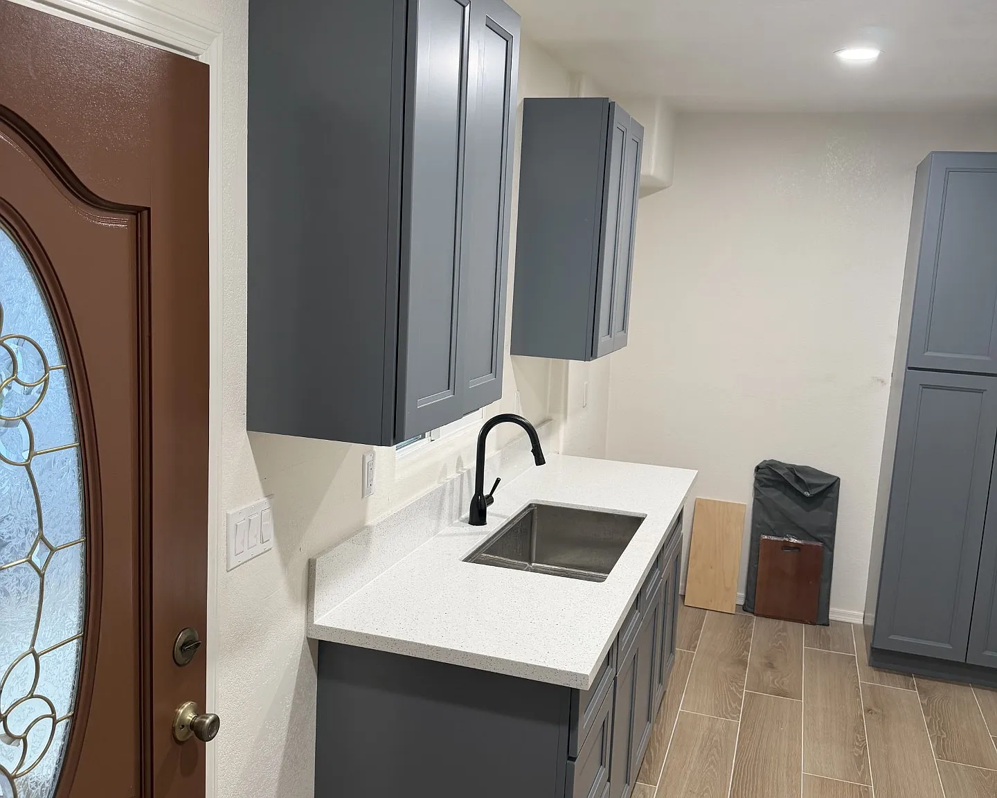1 bed, 350 sqft, $2,000 — Photo 1