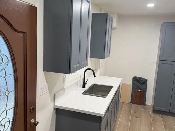 6160 California Ave, Long Beach, CA 90805