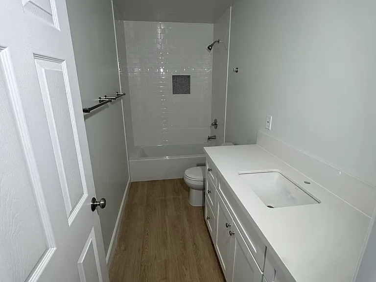 11313 Groveside Ave — Photo 7