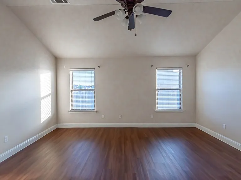 401 Mel Ott Ln — Photo 16