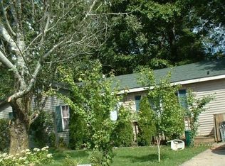 27075 W Chapel Rd, Rushville, IN 46173