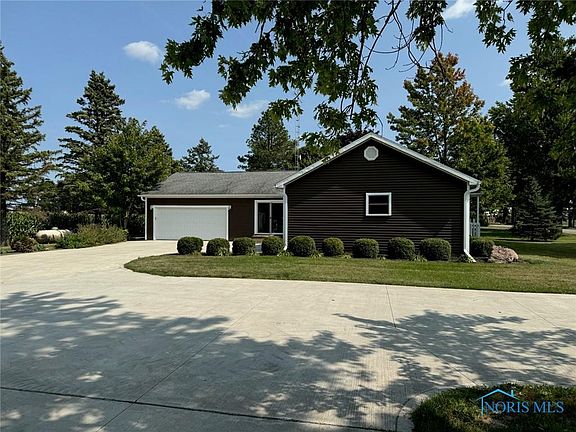3rd image of 2927 County Road L