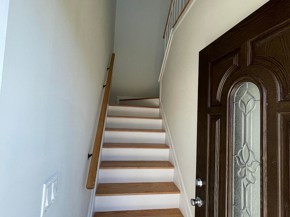 1st image of 61 Northfield Ave #2