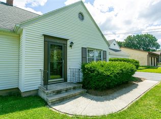 260 Buckman Rd, Rochester, NY 14615