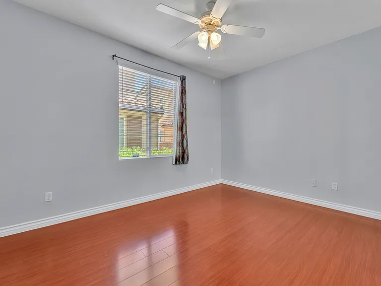 31788 Avenida Del Luna — Photo 19