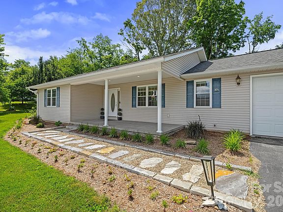 4th image of 395 Spring Dr