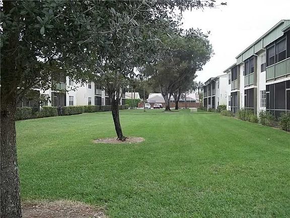 2nd image of 4272 NW 89th Ave APT 104
