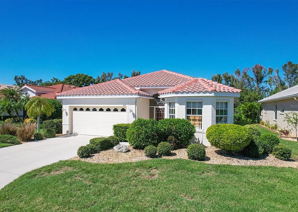 1st image of 443 Pinewood Lake Dr