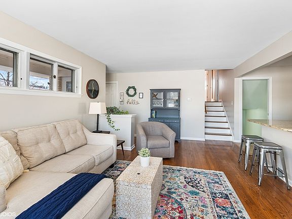 3rd image of 12466 S Meade Ave
