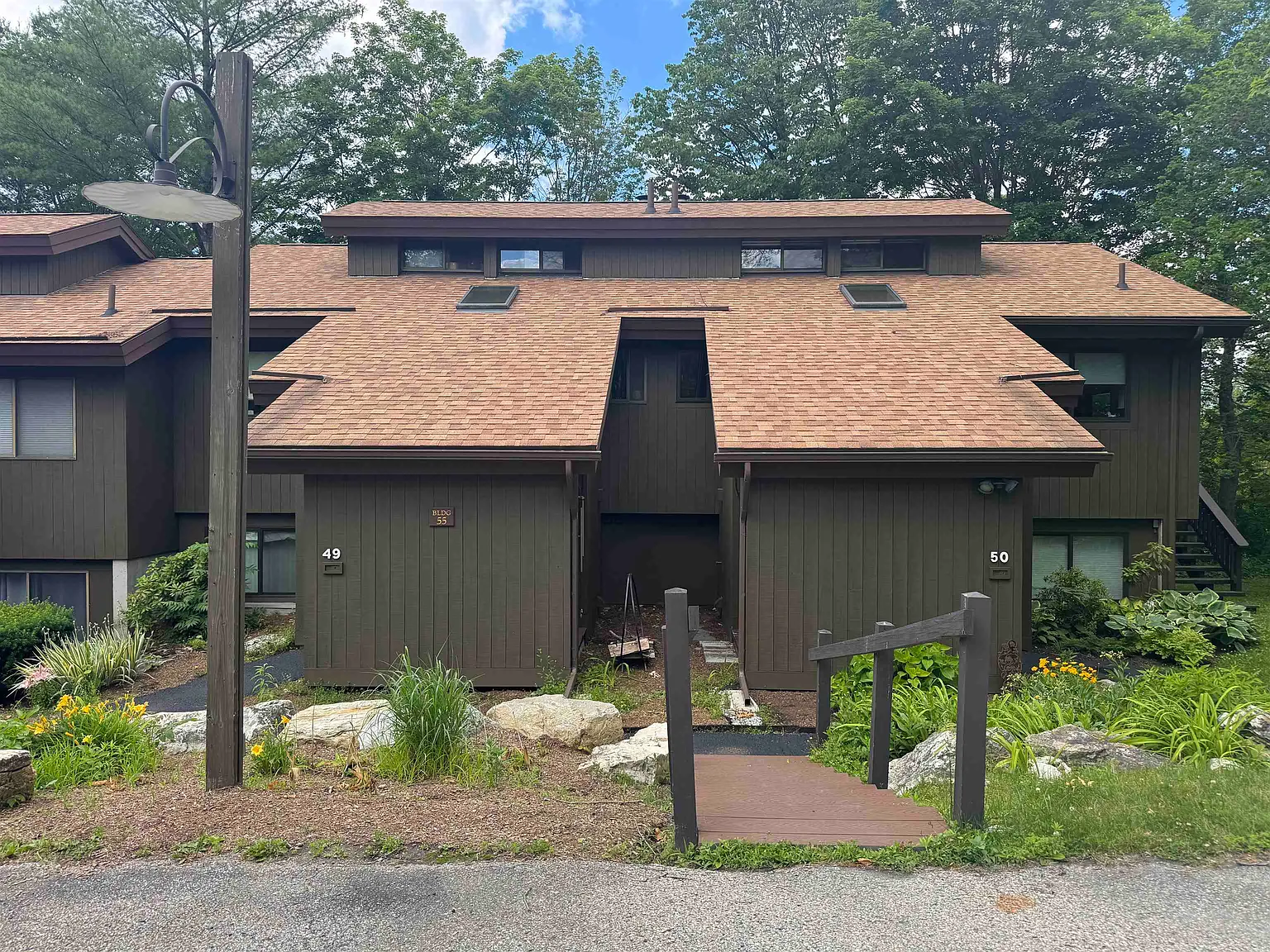3 bed, 2.5 bath, 1906 sqft, $4,000 — Photo 3