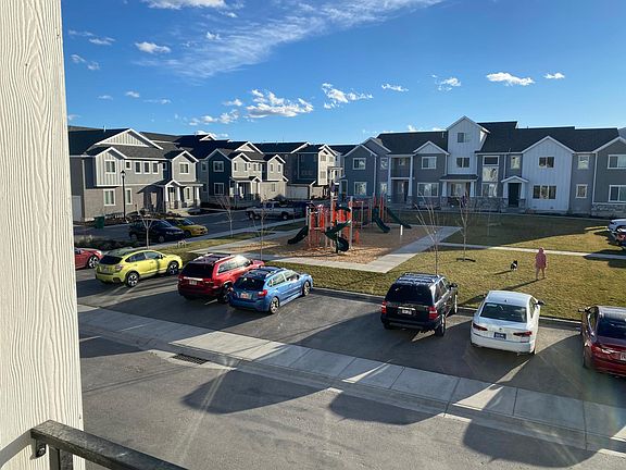 5th image of 1248 W Saddlebred Way