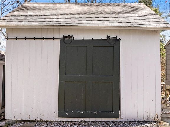 4th image of 45 Main Street