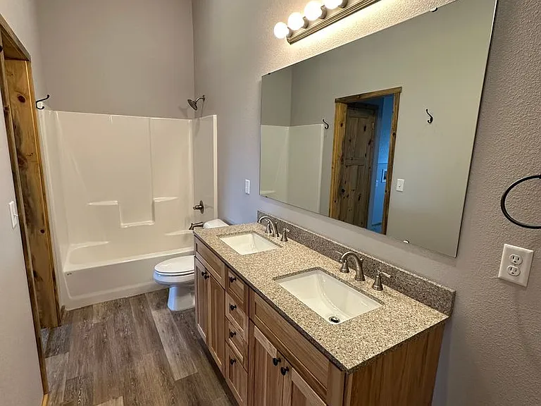 1308 Bette Ln — Photo 8