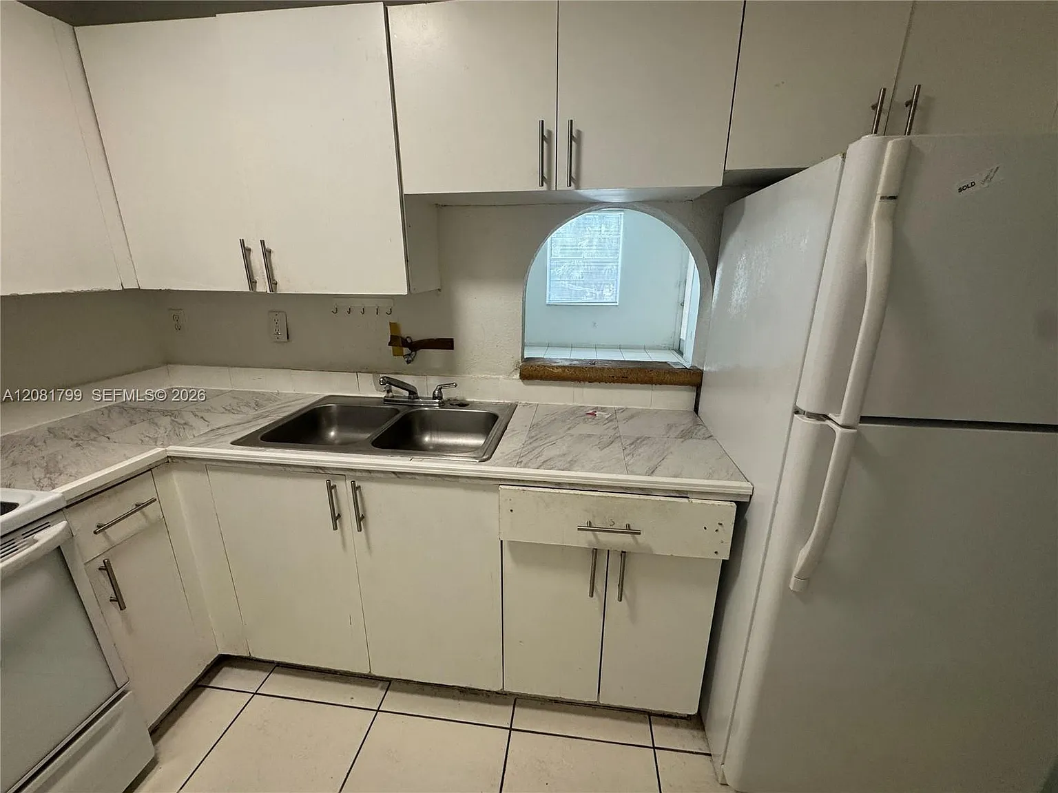Westland Gardens Condo — Photo 2