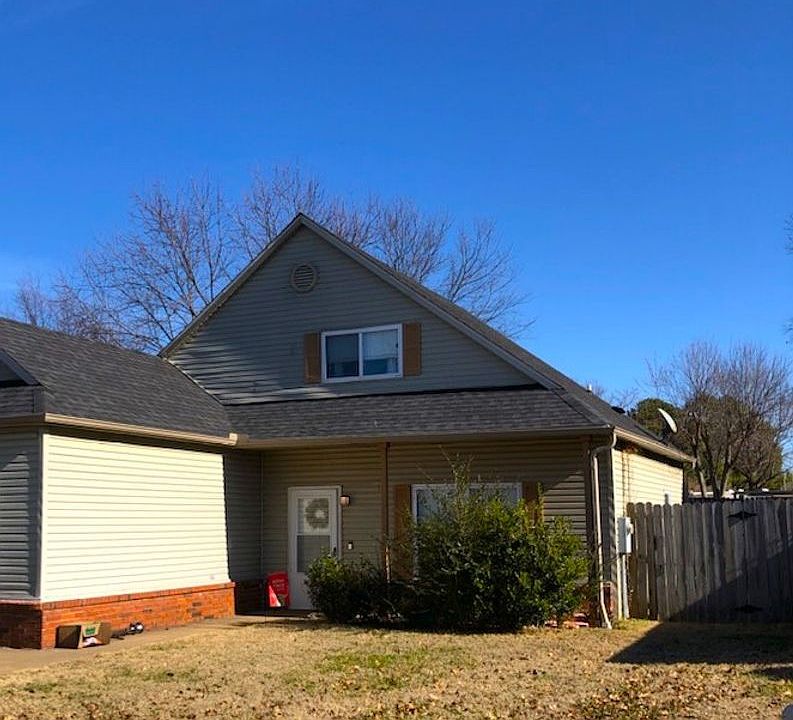 1st image of 209 Parkcrest Dr