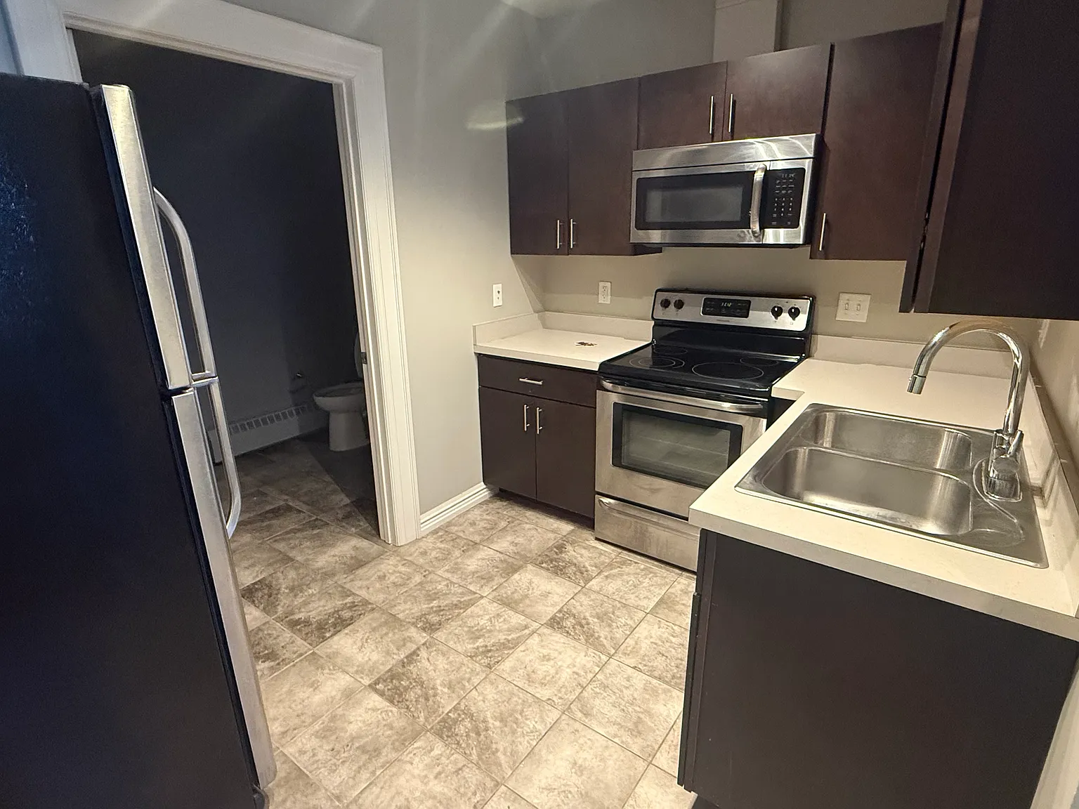 1 bed, 1100 sqft, $1,100 — Photo 1