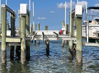 100 Olde Towne Yacht Club Dr #D5, Beaufort, NC 28516