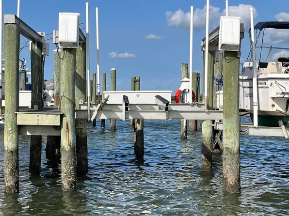 100 Olde Towne Yacht Club Drive #D5, Beaufort, NC 28516